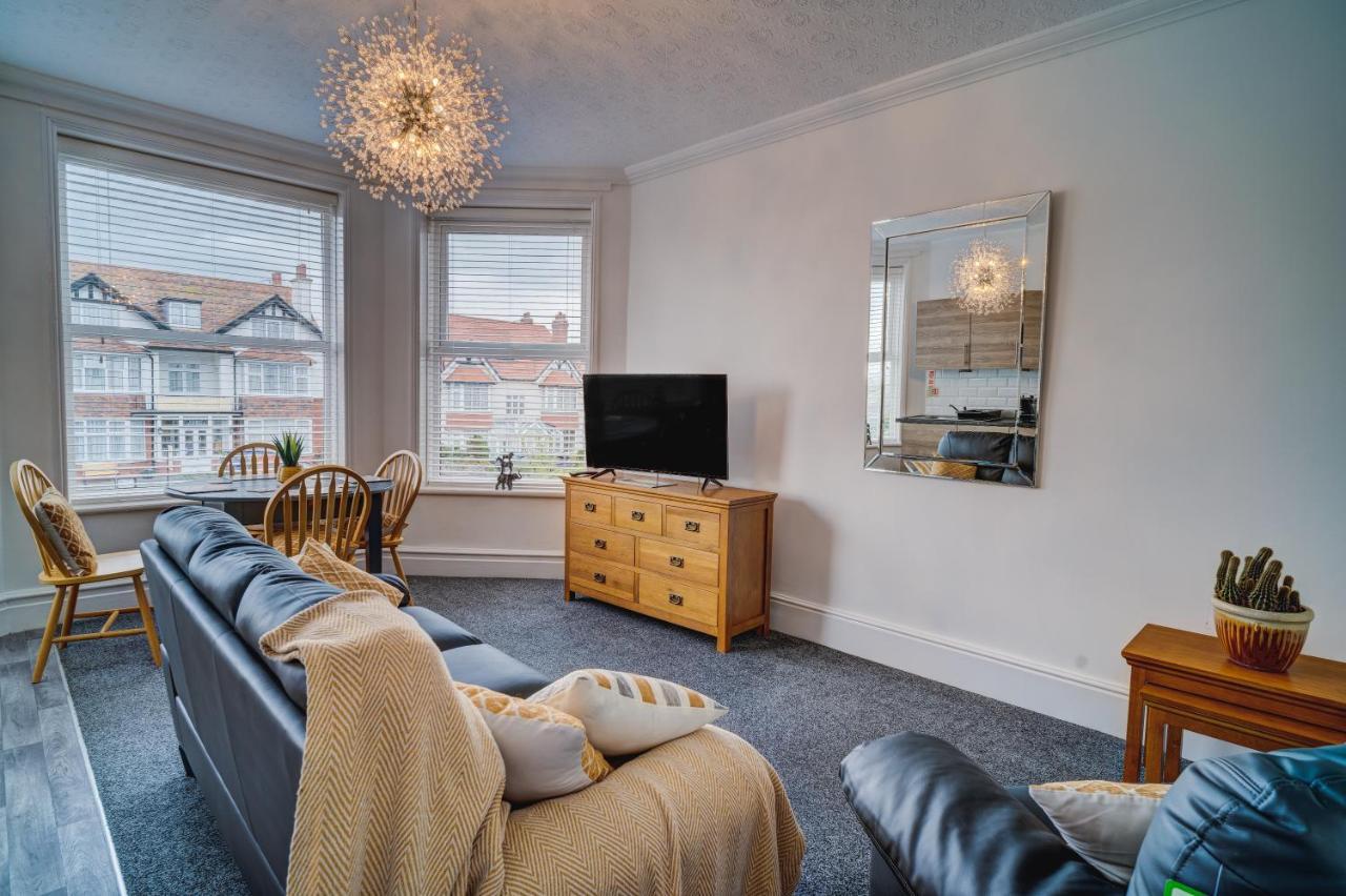 Beachmount Holiday Apartments Colwyn Bay Esterno foto